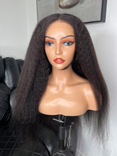 Load image into Gallery viewer, Kinky Straight 4x4 HD Lace Closure Glueless Wigs 230% Density 100% Human Hair
