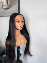 Load image into Gallery viewer, Straight 5x5 HD Lace Closure Glueless Wigs 200% Density 100% Human Hair
