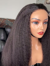 Load and play video in Gallery viewer, Kinky Straight 5x5 HD Lace Closure Glueless Wigs 230% Density 100% Human Hair
